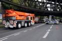 LKW blieb unter Bruecke haengen Koeln Ehrenfeld Innere Kanalstr Hornstr P001